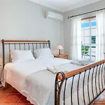 Luminous 3bdr W/balcony By Lovelystay * Vila Nova de Cacela