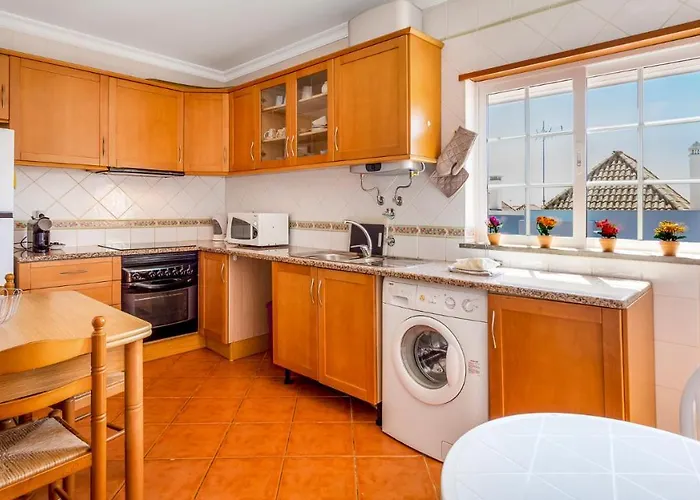 Apartmán Luminous 3bdr W/balcony By Lovelystay