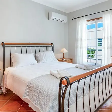 Luminous 3bdr W/balcony By Lovelystay * Vila Nova de Cacela