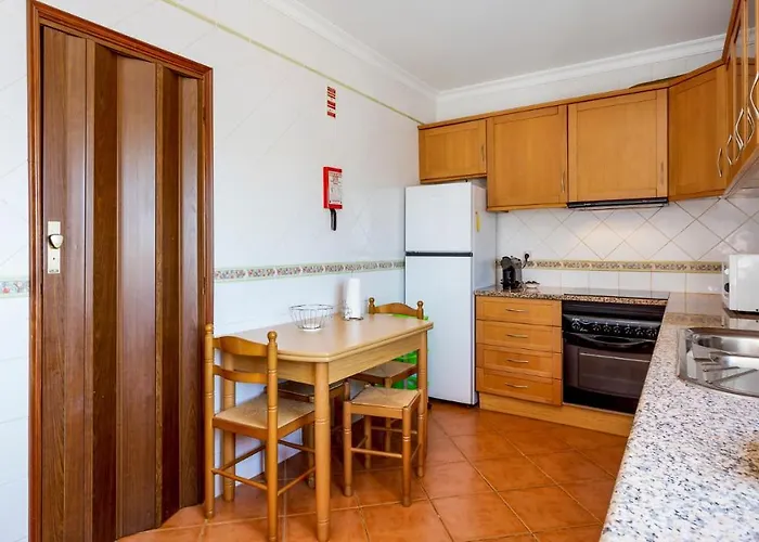 Appartement Luminous 3bdr W/balcony By Lovelystay